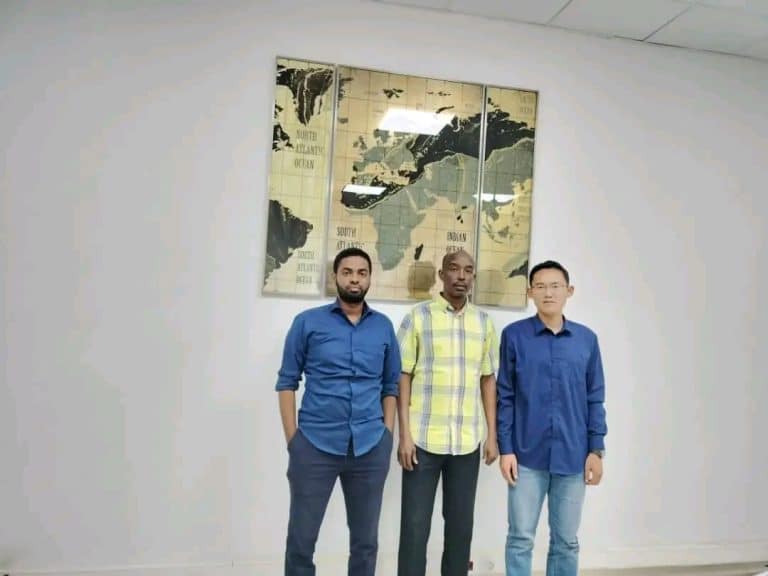 La visite de la société China First Highway Engineering CO. LTD