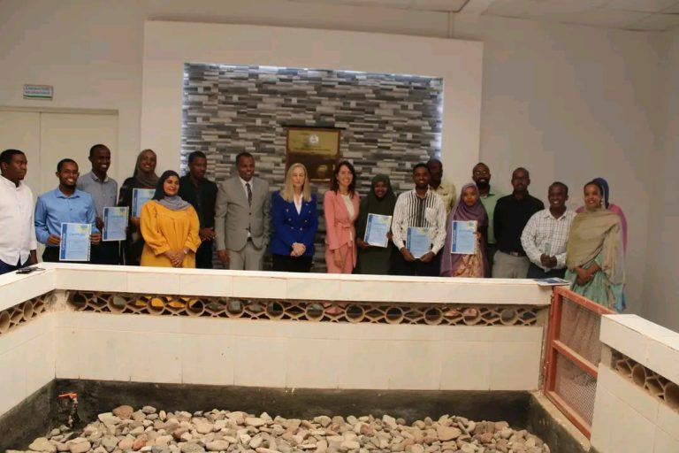 L’ODDEG Accueille l&rsquo;Ambassadrice des États-Unis pour l’Inauguration de Nouveaux Équipements du departement Géosciences.